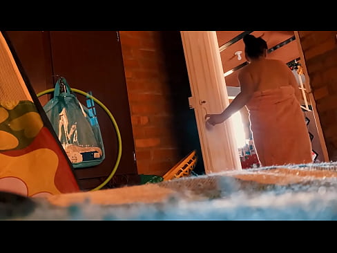 ❤️ Mój wujek idzie za mną pod prysznic, pieprzy mnie, gdy biorę prysznic. ️❌ Just porn at us ❤